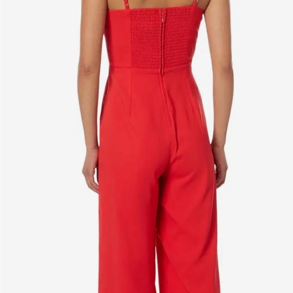 Lily Pulitzer beautiful red romper. Red tie belt not shown - Picture 2 of 5